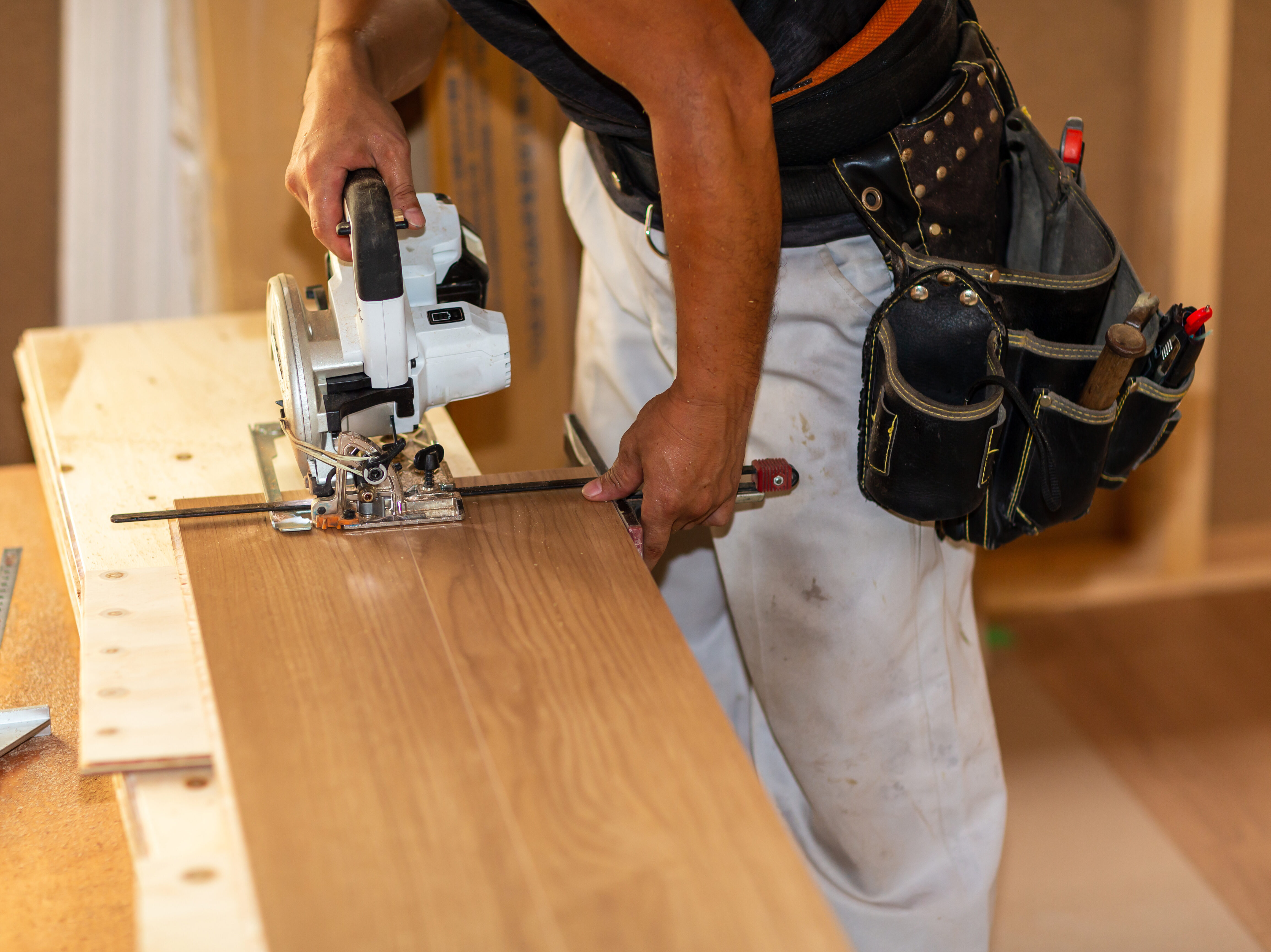 大工の仕事　床暖　床　工事　リフォーム